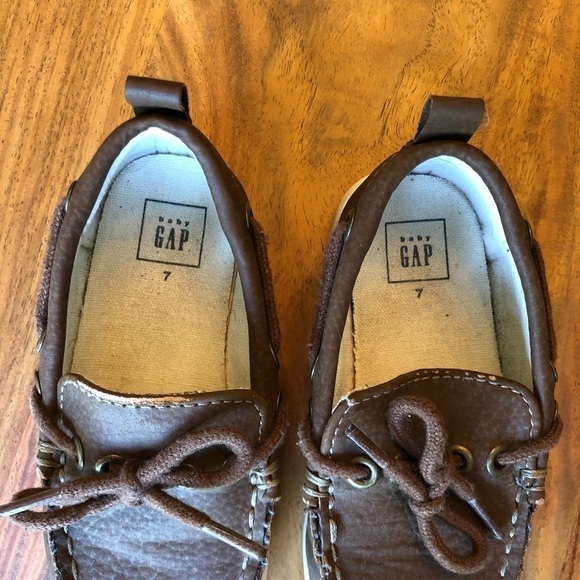 Gap Brown Lace Up Boat Shoes - Picture 5 of 6